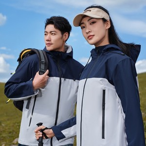 Veste d'extérieur pour <span class=keywords><strong>homme</strong></span>, <span class=keywords><strong>imperméable</strong></span>, pour la <span class=keywords><strong>randonnée</strong></span>, avec logo personnalisé, en softshell, chaude, à capuche, coupe-vent, pour l'hiver - Product Image 4