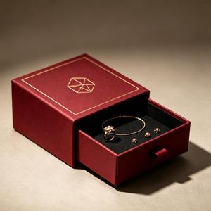 Caja Rígida Reciclable Color Marfil con Cierre Magnético y Logotipo Personalizado para Set de Regalo de Joyería de Alta Gama - Product Image 3