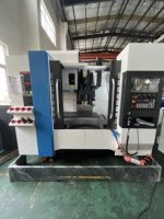 Fraiseuse à métaux CNC 4 axes VMC 855 Centre d'usinage vertical Taiwan de haute qualité