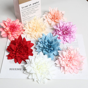 Lichao Dahlia Flower Headpiece Fleurs artificielles en soie faites à la main Décorations de mariage Multicolore 18328127424 - Product Image 1