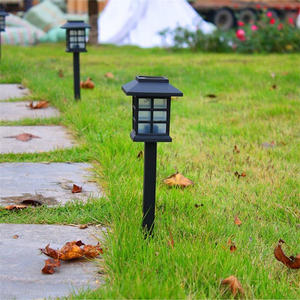 1 LED Outdoor Lawn Yard impermeabile Small Palace Light Solar Led Garden Night Light 7 colori che cambiano stile Cottage Palace - Product Image 2