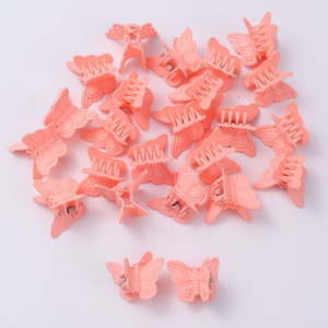 Mini pinza <span class=keywords><strong>de</strong></span> pelo <span class=keywords><strong>de</strong></span> mariposa <span class=keywords><strong>de</strong></span> dibujos animados para niñas, horquillas <span class=keywords><strong>de</strong></span> resina <span class=keywords><strong>de</strong></span> plástico esmerilado <span class=keywords><strong>de</strong></span> 1,8 cm, horquilla <span class=keywords><strong>de</strong></span> garra pequeña <span class=keywords><strong>de</strong></span> estilo dulce - Product Image 4
