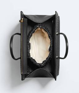 Bolso Tote con Cierre Bottega BV Barbara, Silueta Elegante, Hecho con Técnica Intrecciato en Piel Nappa Suave, Veneta - Product Image 5