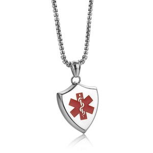 Pendentif Bouclier en Acier Inoxydable Gravé Poli Miroir pour Homme, Collier Personnalisé avec Logo en Argent et Or - Product Image 2