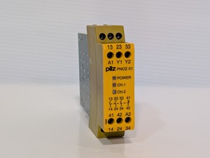 Plc X1 Emergency Stop Safety Relay, 24vac/dc, 774300, with <strong>Elesta</strong> Sif422 for Warranty Product - Product Image 2