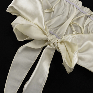 T-1990 Set da Notte Estivo da Donna in Raso a 2 Pezzi: Reggiseno con Laccetti Posteriori e Pantaloncini a Vita Alta, Ottimo Prezzo - Product Image 6