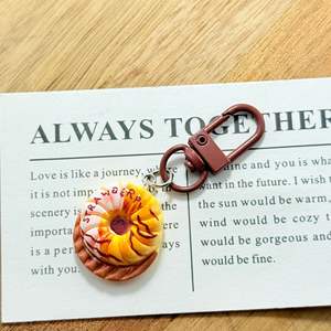 CHENXI Llavero de PVC ecológico con diseño de pan 3D, accesorio divertido para parejas, estudiantes, colgante para bolso, regalo para novia - Product Image 6