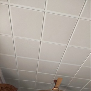 Plaques de <span class=keywords><strong>plafond</strong></span> suspendues en aluminium décoratives, imperméables et artistiques, 600x600, à clipser, pour centre commercial - Product Image 2