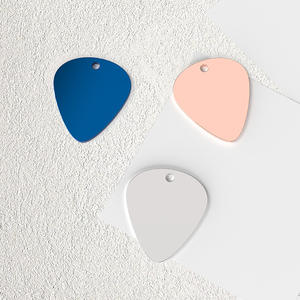 قلادة على شكل ملاقط جيتار من الفولاذ المقاوم للصدأ للبيع بالجملة، قابلة للتخصيص بنقش الليزر، تصميم حيواني، إكسسوارات معدنية - Product Image 4