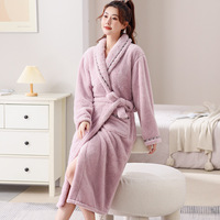 Peignoir de nuit thermique en polaire unie à col en V pour femme, style simple et décontracté, grande taille, robe longue d'hiver, serviette de bain portable