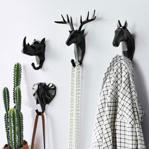 <span class=keywords><strong>Tête</strong></span> de cerf en résine écologique créative, fixation murale, design moderne, clé de manteau et crochets à vêtements de style animal sans poinçon - Product Image 4