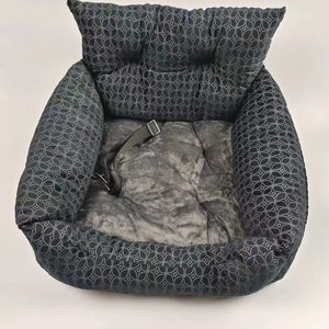 Cama Portátil para Perros y Gatos para las Cuatro Estaciones con Cojín de Seguridad Desmontable Hecho de Algodón Oxford - Product Image 4