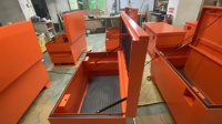 Boîte à outils de chantier en acier étanche personnalisée, en fer thermolaqué, avec verrouillage, pour extérieur, fourgonnette, chariot élévateur, garage