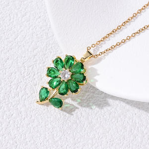 Collier transfrontalier de mode européenne et américaine pour femmes polyvalent fleur à trois pétales oeil de chat conception de pierre zircon rotatif - Product Image 6