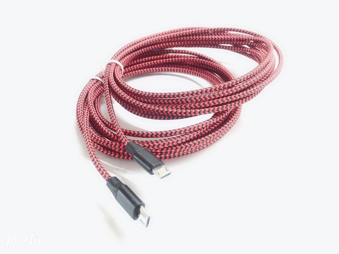 USB type-C noir et rouge