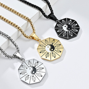 Collier en acier titane style chinois rétro avec pendentif poisson Yin Yang, motif Tai Chi Bagua, inaltérable, bijoux de Dongguan - Product Image 1