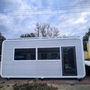 Casetta Prefabbricata Modulare da Campeggio con 2 Camere da Letto, Design Tradizionale, con Scale - Apple Cabin - Product Image 1