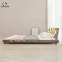 Lit plateforme enfant moderne en bois style nordique Windsor, petit format, pour appartement, avec tatami, du sol au plafond, à pieds bas