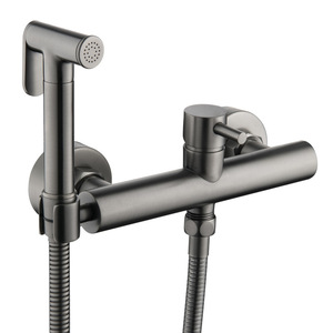 Juego de rociador de bidé de mano oculto de latón premium para agua fría y caliente, ducha Shattaf de alta presión para <span class=keywords><strong>inodoro</strong></span>, ideal para baños modernos de hotel. - Product Image 6