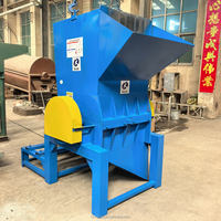 Machine de séparation automatique de tuyaux en PVC à un seul arbre avec broyeur de tuyaux en PVC à roulement pour le recyclage