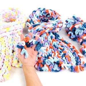 HENGYI 100% benang Loop jari poliester grosir rajutan tangan Chunky Chenille pola mewah benang Puffy - Product Image 5