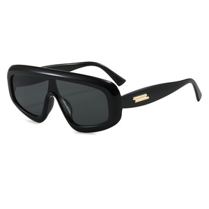 Shield <b>Sunglasses</b> Women Tortoise Frame <b>Gradient</b> Lenses UV400 Fashion Sun Protection Adult - Product Image 3