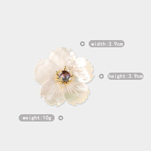 เข็มกลัดดอกคามิลเลียประดับมุกน้ำจืดและเซอร์คอนสไตล์เกาหลี พร้อมเปลือกหอยธรรมชาติแบบบาโรก ลดราคาพิเศษสำหรับงานแต่งงาน - Product Image 5