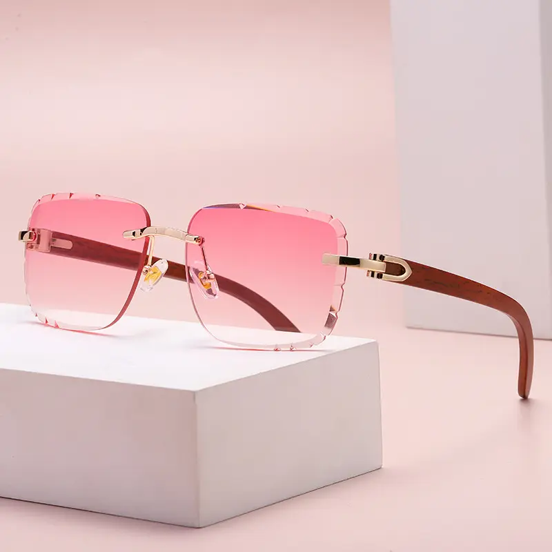 저렴한 편광 대형 겨울 사용자 정의 핑크와 레드 남성 눈 착용 선글라스 라운드 2021 여성 최신 유행