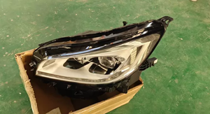 Phares LED d'<span class=keywords><strong>occasion</strong></span> pour Lincoln Corsair Aviator Navigator, source lumineuse LED, surface brillante, coins nettoyés, installation directe - Product Image 6