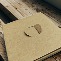 Boîte d'emballage de caboteur en papier kraft personnalisable de haute qualité vente en gros avec logo personnalisé disponible taille personnalisée blanc marron noir