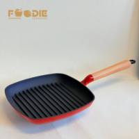 Nouveauté 2026 : Batteries de cuisine en fonte émaillée personnalisées en usine, plus légères, avec poêles grill, planchas et poêles à frire, ustensiles de cuisine à manche en bois