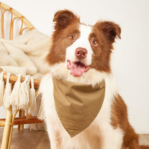 Toptan düz renk özel Logo evcil hayvan havlusu üçgen köpek Bandana <span class=keywords><strong>Pet</strong></span> köpek aksesuarları Bib havlu - Product Image 2