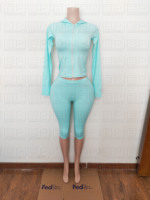 Ensemble de veste à manches courtes et pantalon capri Y2K avec logo personnalisé du fabricant pour femmes, ensemble de survêtement de yoga et d'entraînement en 2 pièces pour femmes