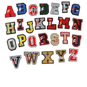 Оптовая продажа вышитая A-Z 26 алфавитных крючков и петель - Product Image 1