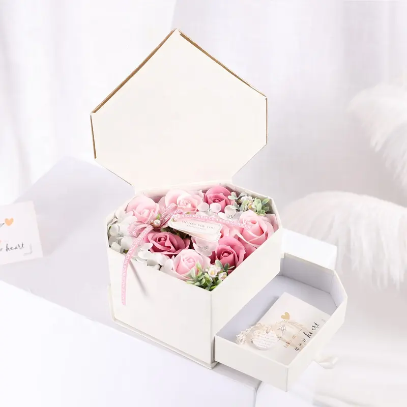 M182 2021 Valentine Heart Gift Boxes Set Decoration Handmade Rose Soap Flowers Happy Valentine Day Gifts For Women Valentines