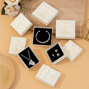 El yapımı moda bej takı bilezik ambalaj hediye kutusu ile özel Logo mücevher ambalaj - Product Image 3