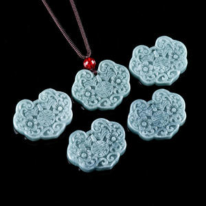 หยกธรรมชาติ ลายมงคล หยกน้ำสีฟ้า จี้ห้อยคอ สไตล์จีน ของขวัญ UNISEX พร้อมใบรับรอง HJ76 - Product Image 3