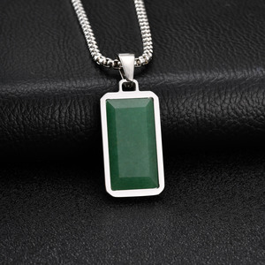 Collier unisexe en acier inoxydable avec pendentif rectangulaire en Aventurine verte, bijou porte-bonheur en cristal de guérison géométrique, idéal pour un cadeau de fête - Product Image 1