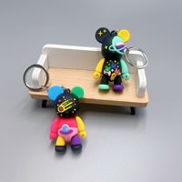 Porte-clés jouet en plastique ours violent pendentif petit ours voiture sac créatif féminin mignon téléphone portable porte-clés couple