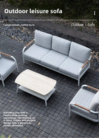 Ensemble moderne et simple de canapé-lit d'extérieur en aluminium avec table basse, finition grain de bois, pour parc, balcon, cour, jardin, hôtel