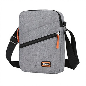 Bolsos Cruzados de Cuero Genuino al por Mayor para Hombre y Mujer con Cadenas, Bolsos de Hombro de Diseñador de Moda - Product Image 2