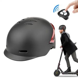 Casco ultraligero resistente al agua, luz LED inteligente de advertencia, para patinete eléctrico y bicicleta de montaña o bicicleta de carretera - Product Image 2