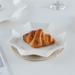 Vaisselle domestique de Style nordique <span class=keywords><strong>assiette</strong></span> à dîner <span class=keywords><strong>assiette</strong></span> de service de mariage en forme d'octogone assiettes de chargeur en céramique <span class=keywords><strong>blanche</strong></span> - Product Image 2
