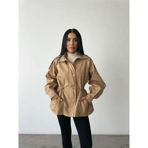 เสื้อแจ็คเก็ตสีน้ำตาลสำหรับผู้หญิงพร้อมเชือกรูดเอวและคอเสื้อแบบคอเต่า ผ้าเนื้อนุ่ม - Product Image 2