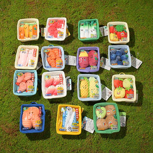 Porte-clés en peluche Kawaii, mini jouet en forme <span class=keywords><strong>de</strong></span> <span class=keywords><strong>plateau</strong></span> <span class=keywords><strong>de</strong></span> supermarché (<span class=keywords><strong>fruits</strong></span>, légumes, <span class=keywords><strong>fruits</strong></span> <span class=keywords><strong>de</strong></span> <span class=keywords><strong>mer</strong></span>), motifs carotte et saumon, vente en gros, personnalisation usine OEM 2026 - Product Image 1