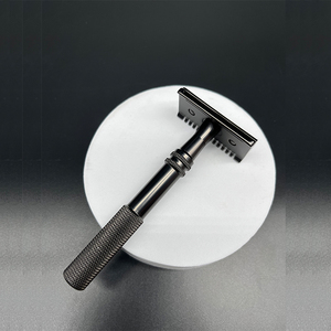 Pisau cukur keselamatan tepi ganda ramah lingkungan dengan pisau baja tahan karat dan pegangan logam desain klasik untuk pria - Product Image 5