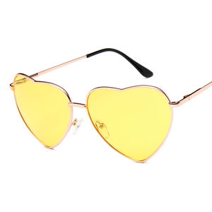 نظارات شمسية عصرية ملونة على شكل قلب للحب لطيفة للنساء إطار معدني 2024 عدسات متدرجة الشكل للبحر نظارات شمسية Oculos De Sol UV400 - Product Image 6