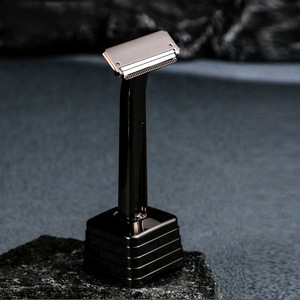 El último diseño, maquinilla de afeitar de metal facial de seguridad de doble hoja de un solo borde dorado plateado para <span class=keywords><strong>afeitadora</strong></span> de piernas faciales para mujeres y hombres - Product Image 4