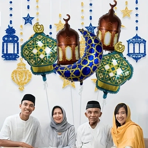 Set di 5 Palloncini in Foil a Forma di Luna per Feste Ramadan, Eleganti Motivi Islamici a <span class=keywords><strong>Mezzaluna</strong></span>, Design Dorato della Moschea per Eid Al-Fitr - Product Image 3