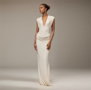 فستان سهرة نسائي أنيق للصيف من دون أكمام فستان طويل بفتحة رقبة على شكل حرف V أنيق جديد للصيف اتجاهات الناضجة والمثيرة - Product Image 1